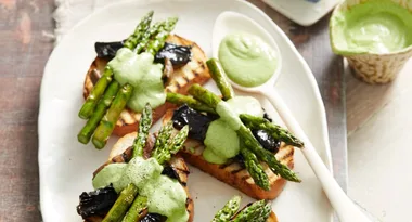 Mushroom and Asparagus with Mint Tahini Sauce