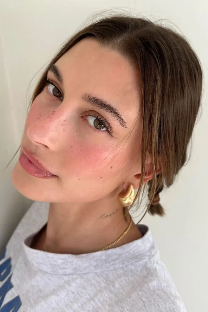 hailey-bieber-low-maintenance-hair