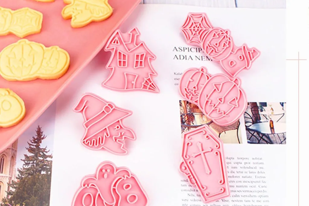 halloween-cookie-cutters