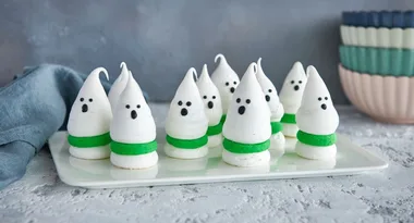 Ghost Meringues