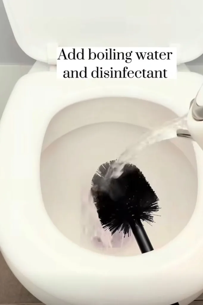 bathroom-cleaning-hacks-how-to-make-your-bathroom-smell-nice