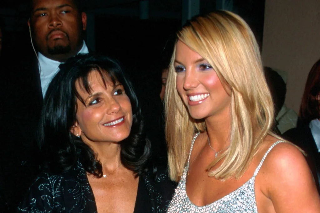 britney-spears-and-mum-memoir