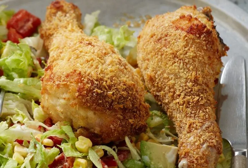 Chicken Drumsticks with Avocado Salad