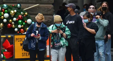 Experts are calling for masks to be brought back before Christmas