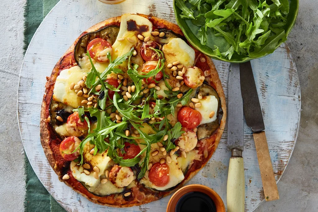 eggplant-haloumi-and-tomato-pizza