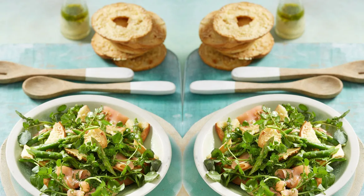 Smoked salmon salad with watercress, asparagus and croutons Recipe | New Idea