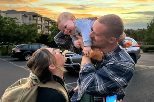 sam frost family
