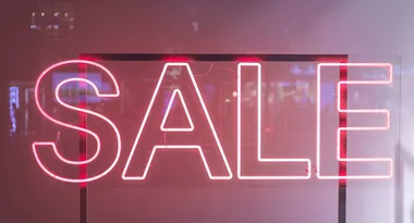 SAVE BIG on The Iconic’s 2023 Black Friday sales