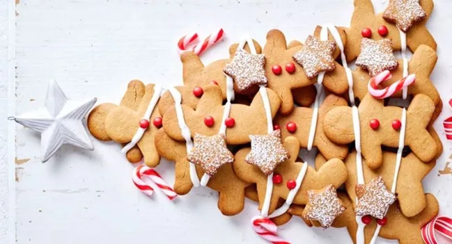 Merry Gingerbread Men Tree