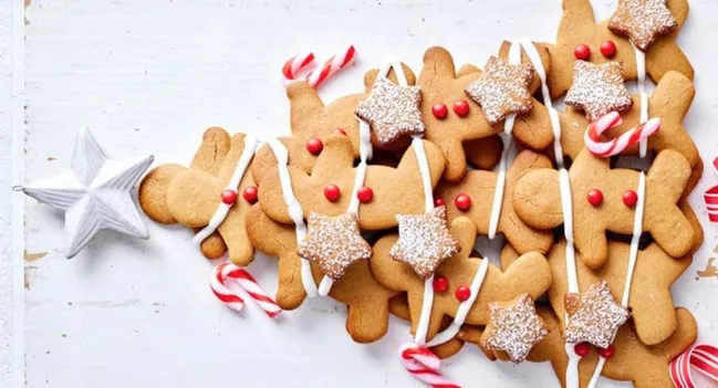 Merry Gingerbread Men Tree