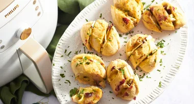Cranberry, brie and garlic bread