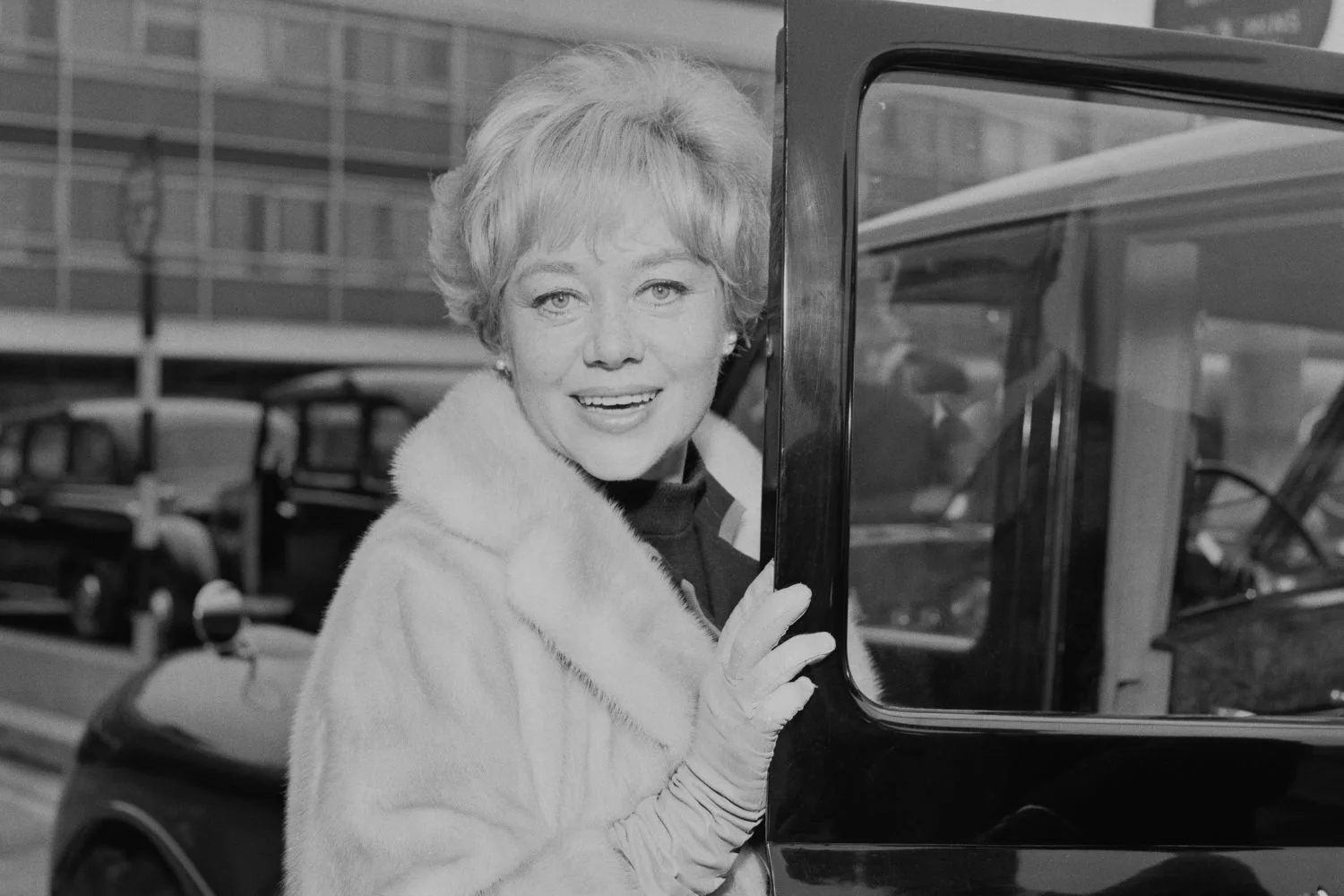 glynis-johns-died