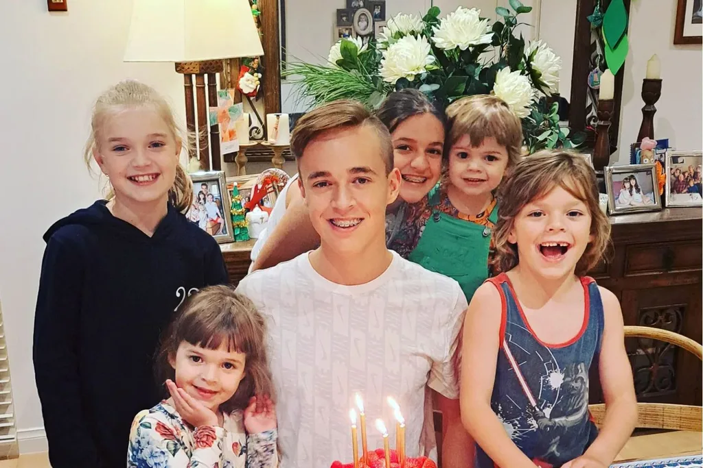 lauren newton's children