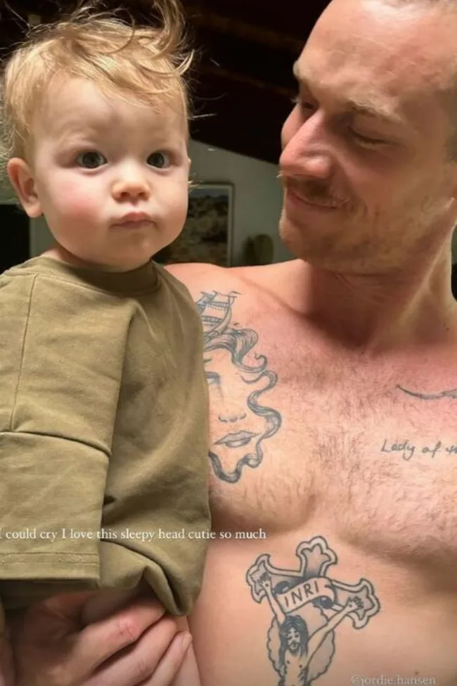 sam frost family