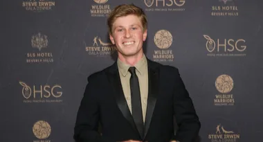 Who is Robert Irwin currently dating?