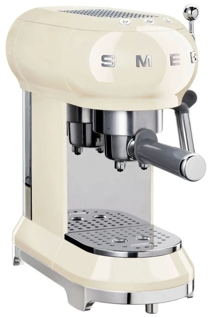 Smeg manual pump retro coffee machine