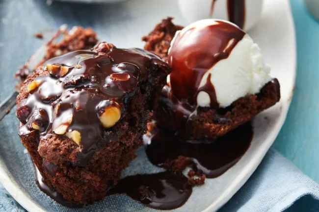 choc-hazelnut-and-raspberry-dessert-muffins