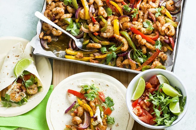 one-pan=prawn-fajita