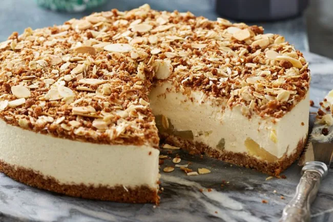 apple-crumble-cheesecake