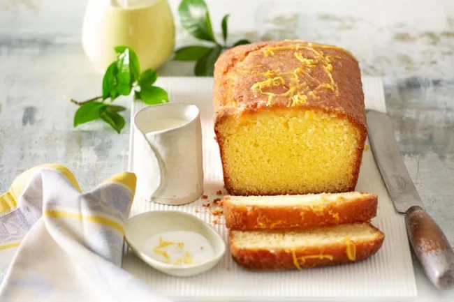 Lemon-drizzle-yoghurt-cake