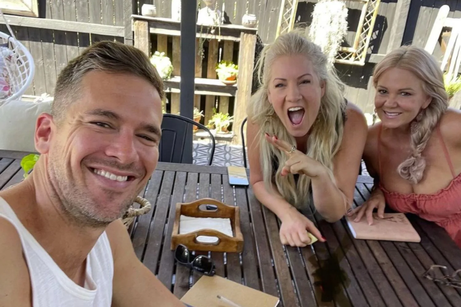 Jono, Lucinda and Andie are still friends from mafs 2024
