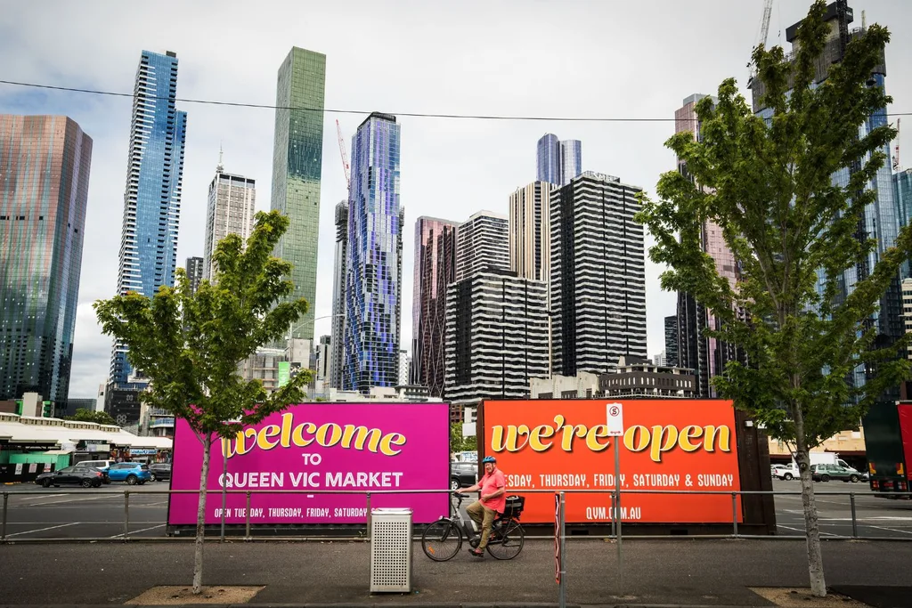 hawker-88-night-market-queen-victoria