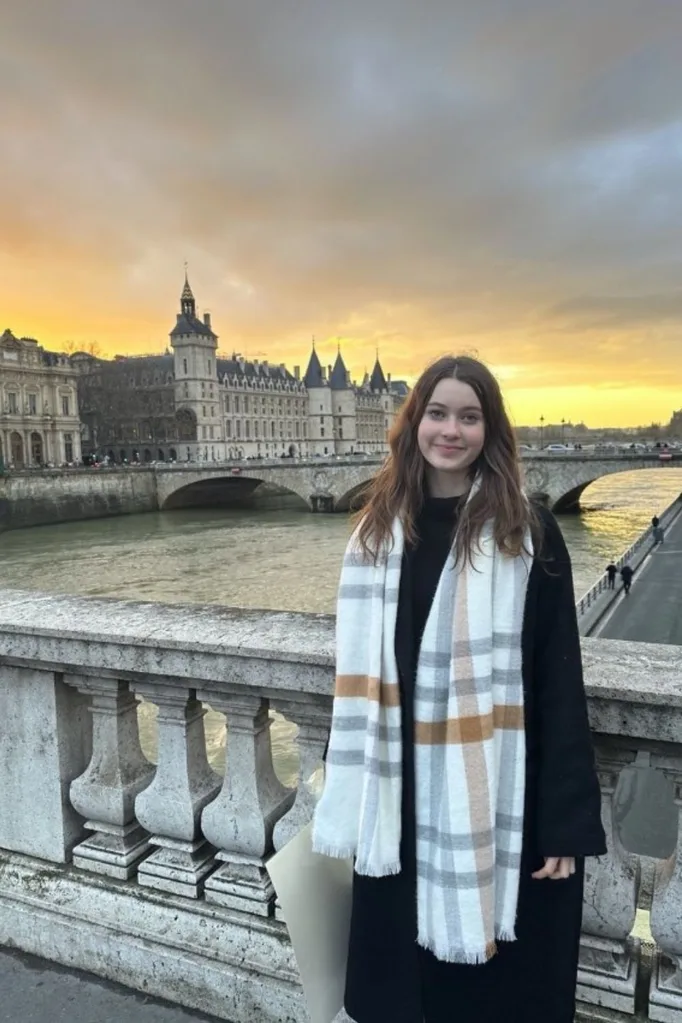 giselle-rowe-jess-rowe-daughter
