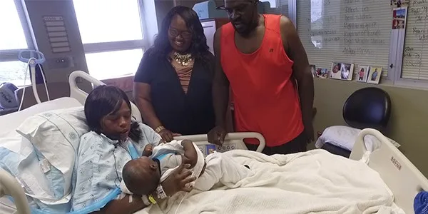 Mum meets four-month-old for the first time after emergency heart surgery at 39 weeksMum meets four-month-old for the first time after emergency heart surgery at 39 weeks