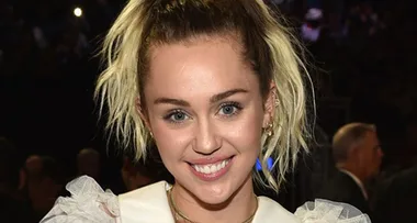 Miley Cyrus sends fans wild with ‘pregnancy’ snap as she kicks off Thanksgiving celebrations