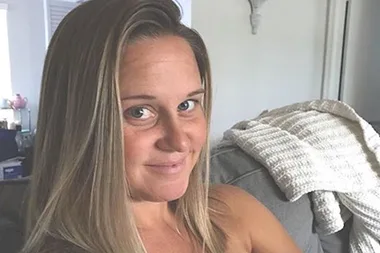 This mum’s brutally honest breastfeeding selfie is something all mums need to see