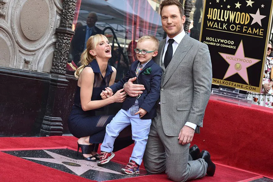 Anna faris chris pratt son