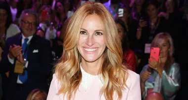 Julia Roberts steps out in stunningly short retro mini dress