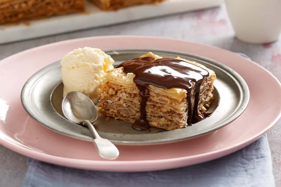 Baklava with chocolate sauce Recipe | New Idea