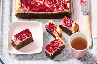 Raspberry Ripple Cheesecake Brownie