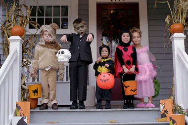 Halloween costume of Holocaust victim Anne Frank sparks outrage