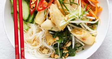 Asian noodle and spring roll salad