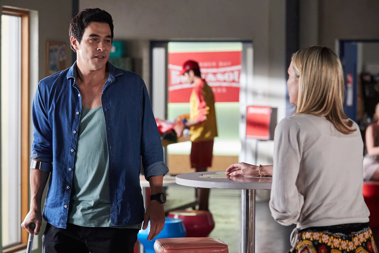 Home And Away: Scarlett leaves Summer Bay