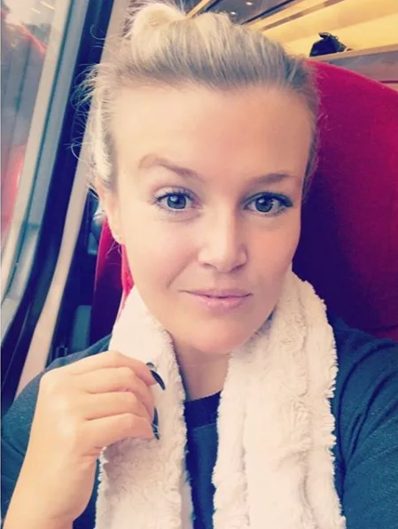 Carli Jay halved her weight naturally