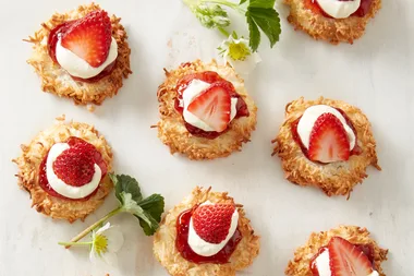 Strawberry Coconut Macaroons