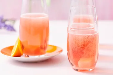 Cranberry and Apple Sparkling Fizz