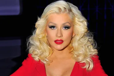 Christina Aguilera shocks with ‘new face’