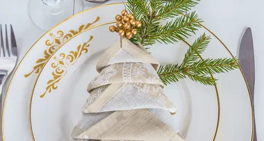 Three fancy ways to fold a napkin this Christmas