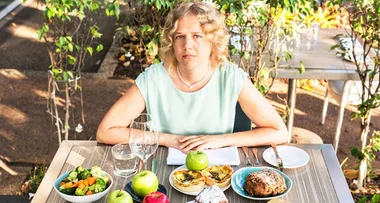 A food addict’s confession: I hid in the toilet to eat