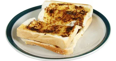 Twitter users divided over the right way to cut toast