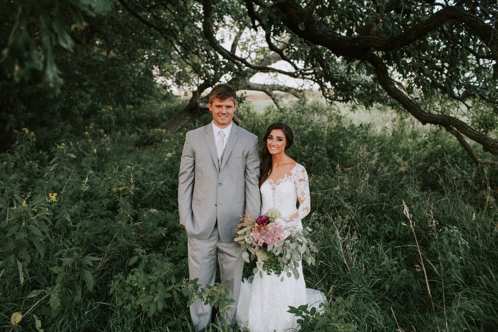 Bride suffers allergic reaction to her wedding bouquet
