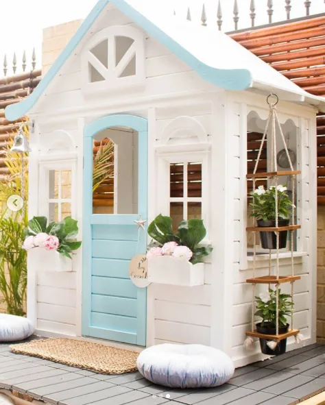 Britney Fair transformed a bargain Kmart cubby into a chic beach house