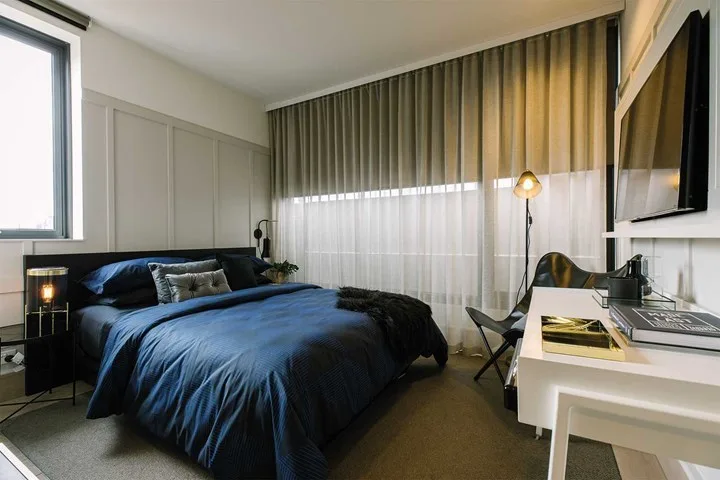 blue bed