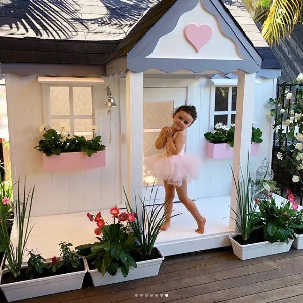 Couple spend $5k building cubby ‘palace’ for 4-year-old