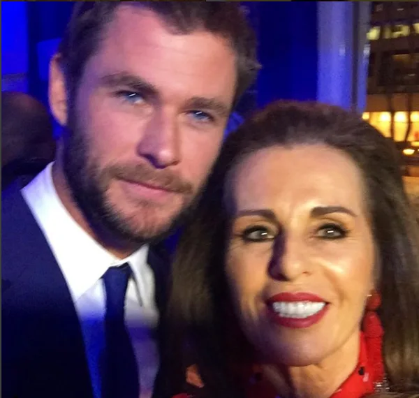 Dianne snaps a selfie with Chris Hemsworth