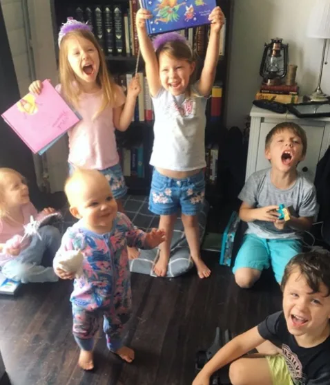 What it’s REALLY like to have six kids under six